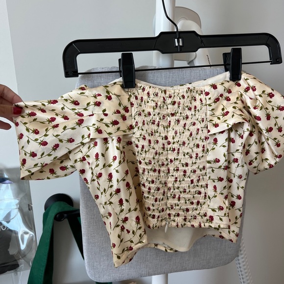 NWOT Reformation off shoulder top floral print - Picture 9 of 11